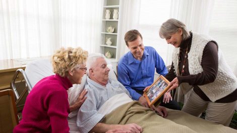 How to Ask Family for Help When Caring for Your Elderly Parent